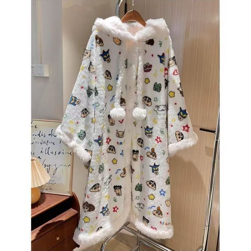 Халат с капюшоном из кораллово – обзор и цена Bathrobe